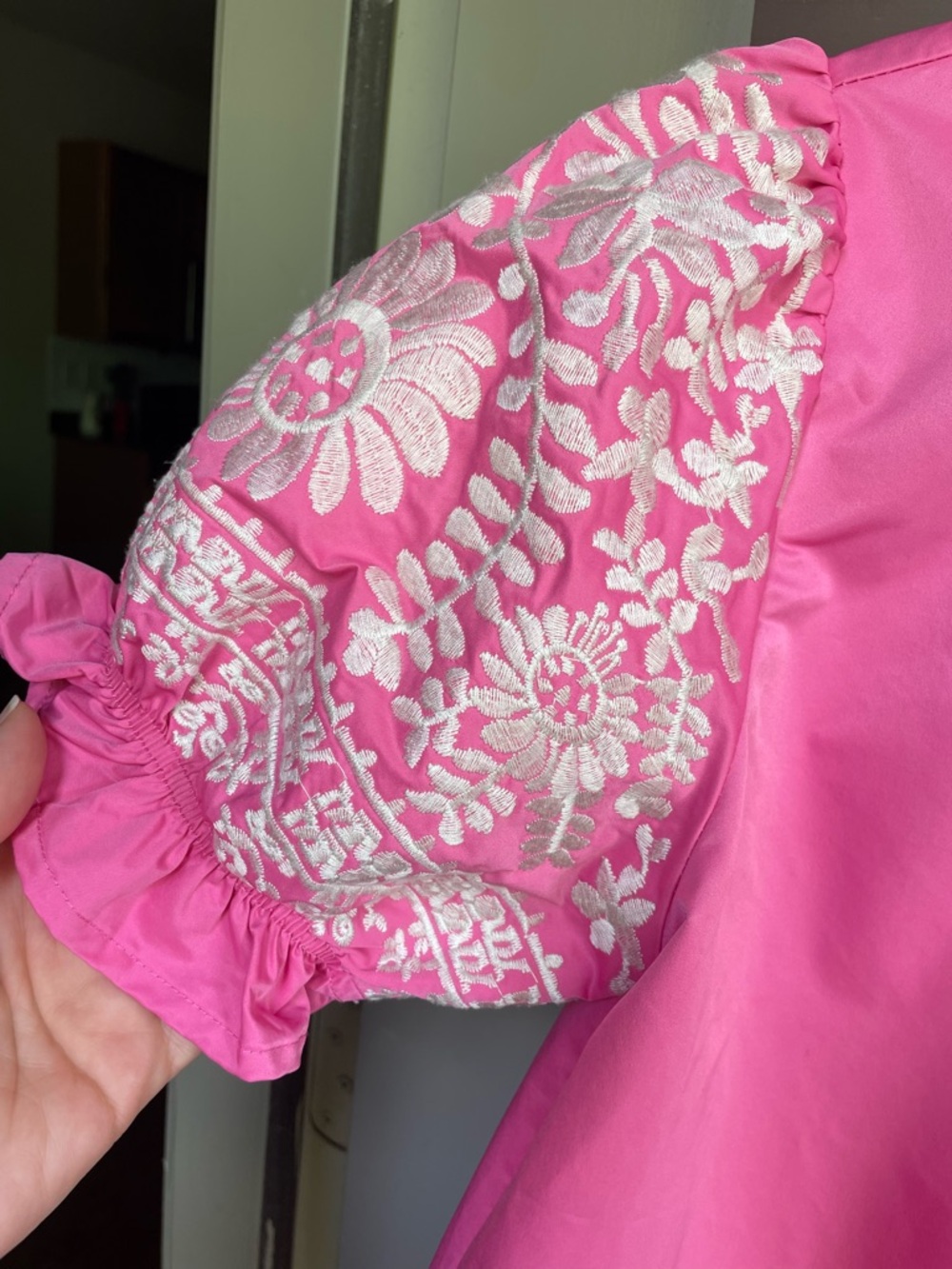 SOLD THML Pink Puff Sleeve with Floral Embroidery Ruffle Neck Top Size Small - Picture 6 of 9